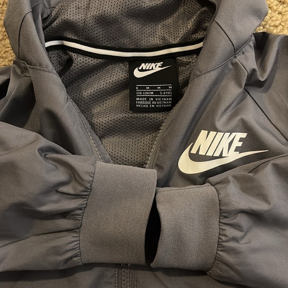 Nike Windrunner boys 5-6 - Picture 5 of 6